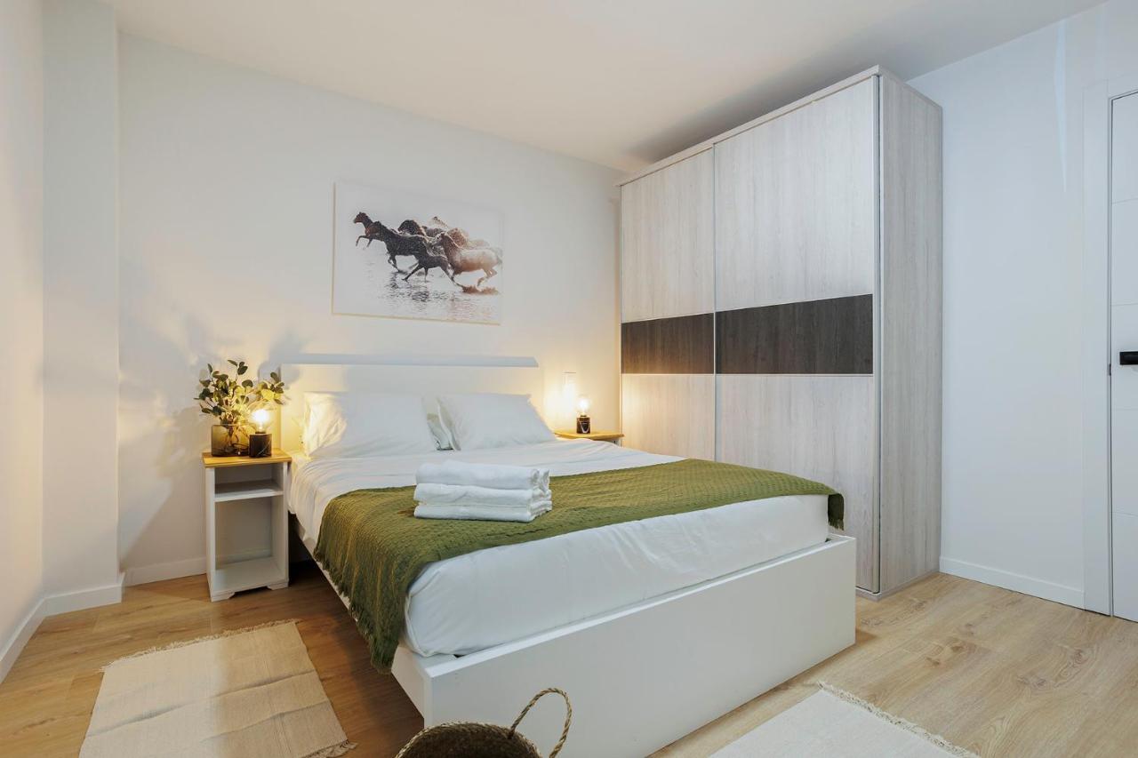 Genesis Apartment In Мадрид Экстерьер фото